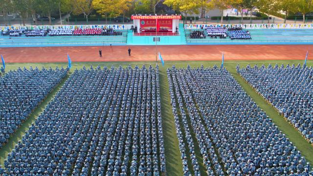 20221013166563950240309463.jpg 2022年毕业典礼暨学士学位授予仪式.00_25_07_46.Still004_副本.jpg