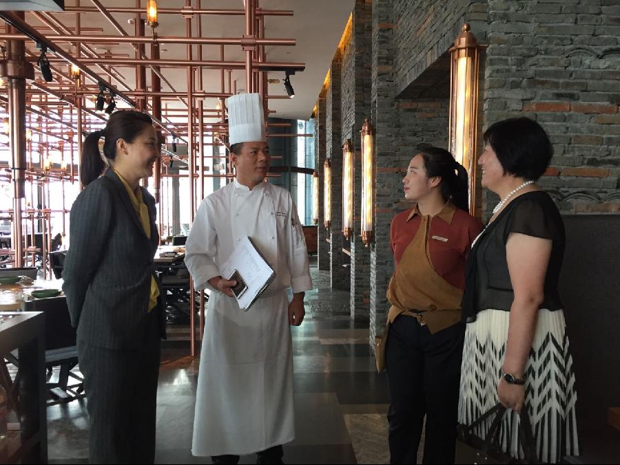 2013级旅游管理专业学生实习工作稳中进行